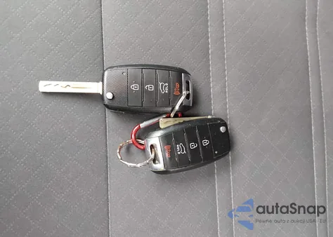 2016 Kia Sorento 2.4L L из США, поврежденный, VIN 5XYPG4A32GG097880